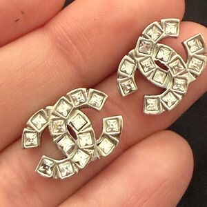 CHANEL CC Logo Square Crystals Earrings